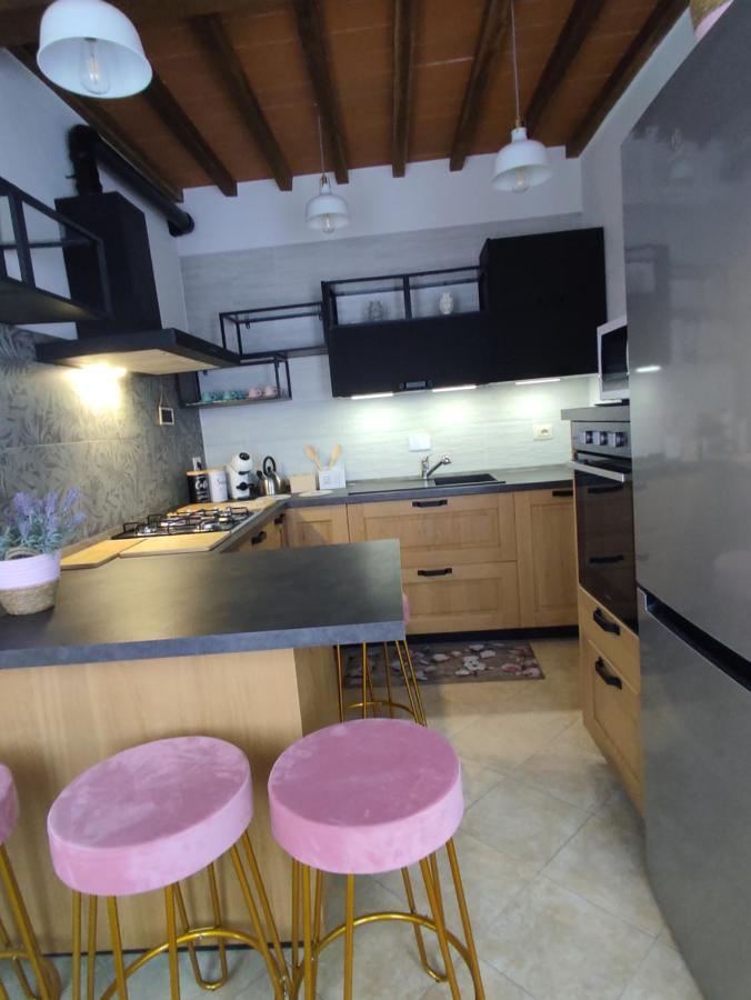 Country Chic Pistoia-Casa In Campagna Giardino, Parking Exterior photo