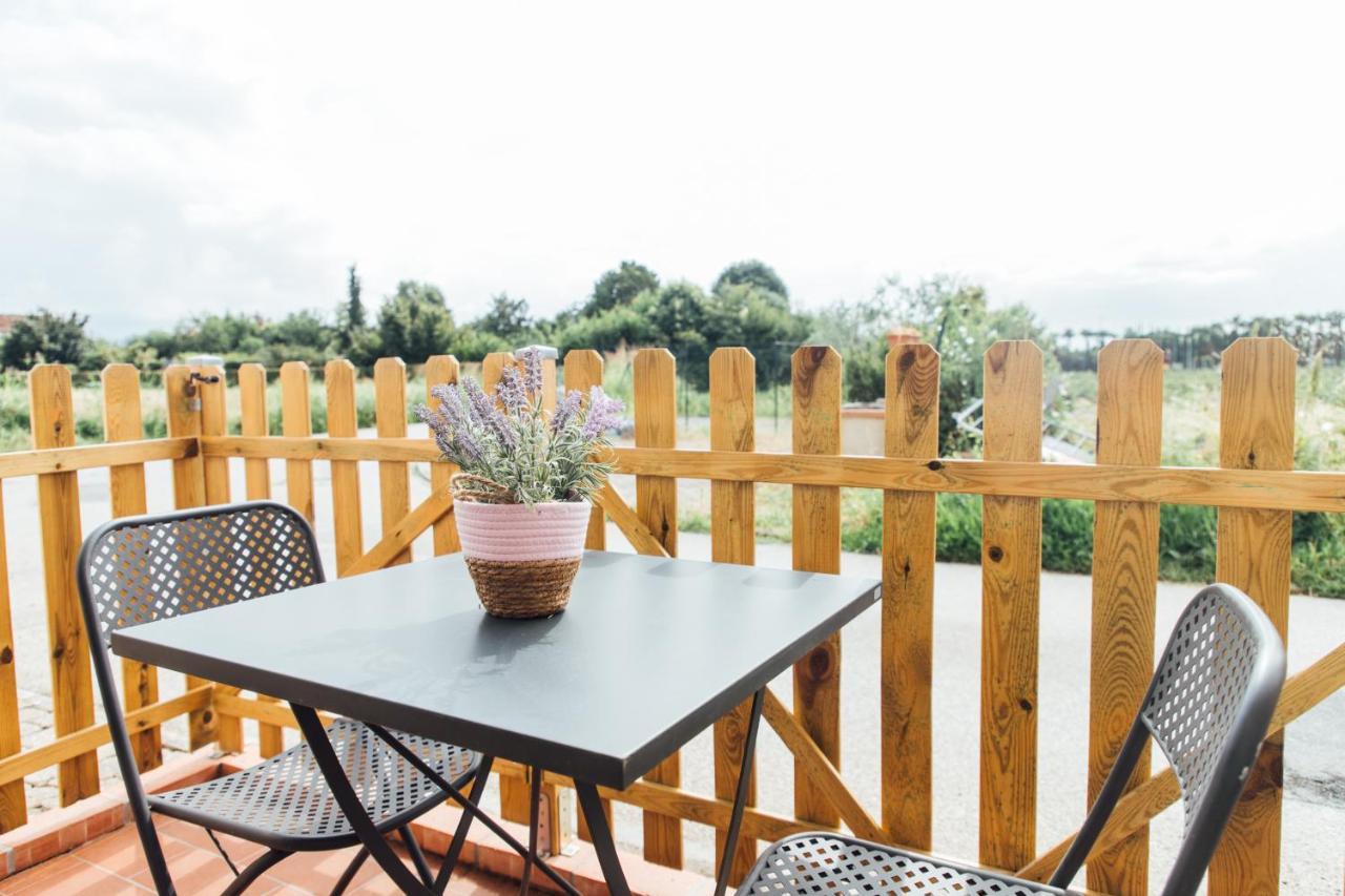 Country Chic Pistoia-Casa In Campagna Giardino, Parking Exterior photo
