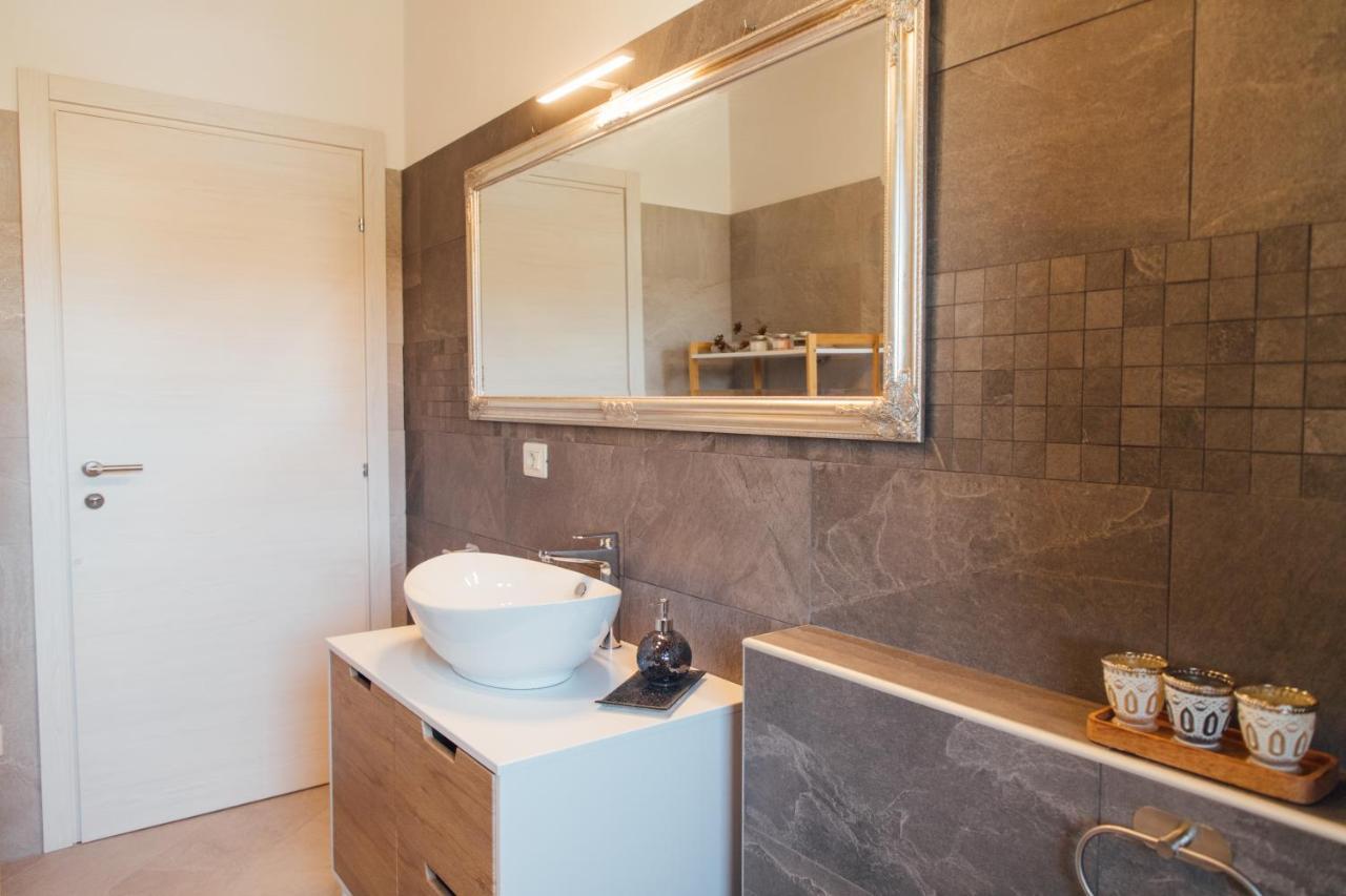 Country Chic Pistoia-Casa In Campagna Giardino, Parking Exterior photo